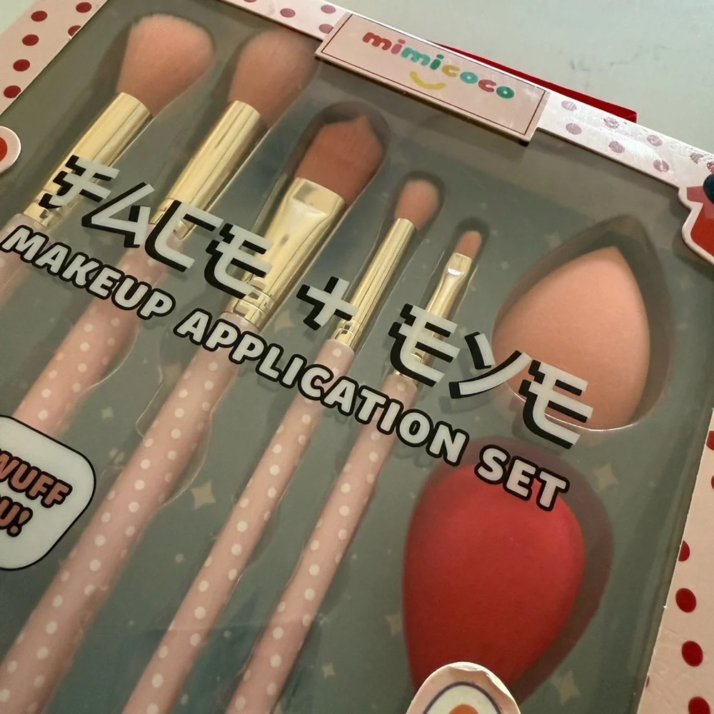 Mimicoco Face‎ and Eye Makeup Application Set - 7 Pieces - NWB